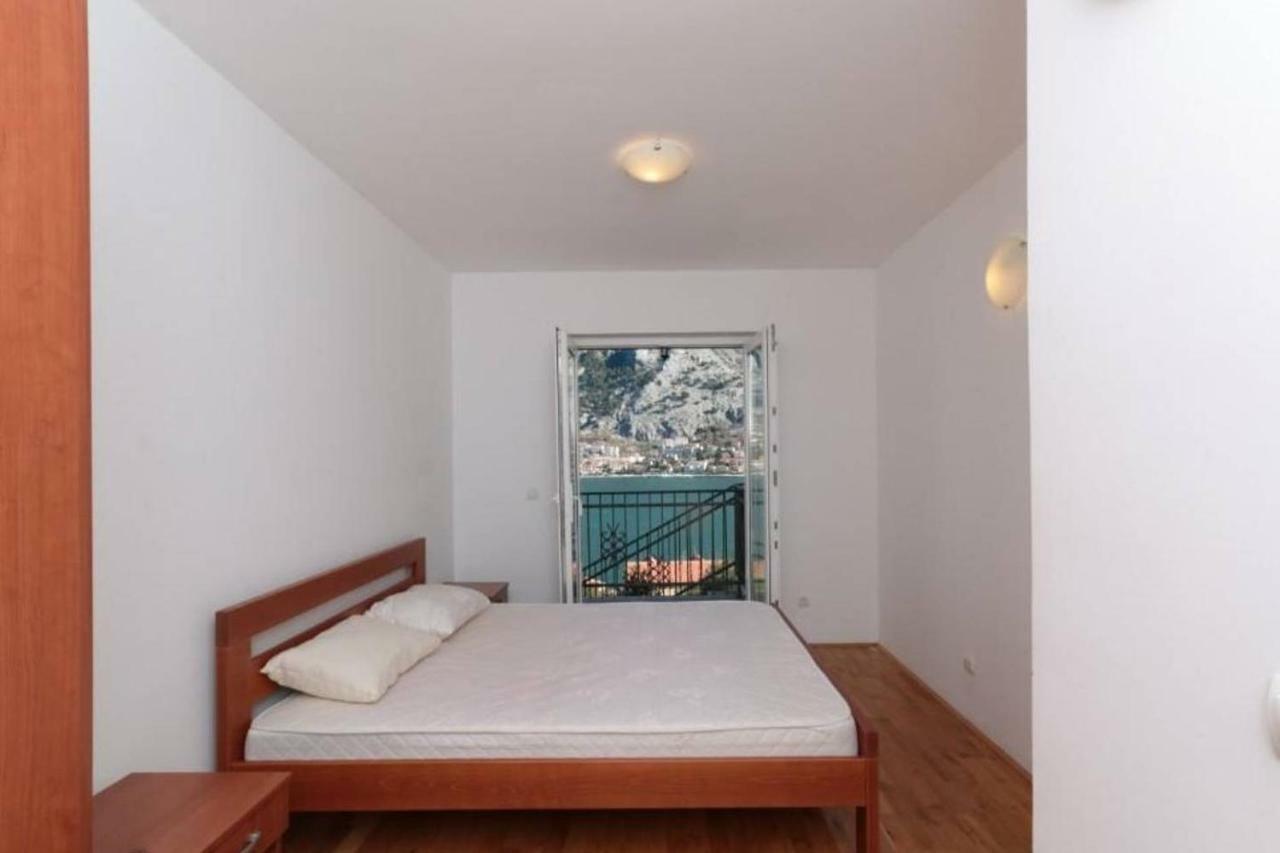 Sun Apartment Cattaro Esterno foto