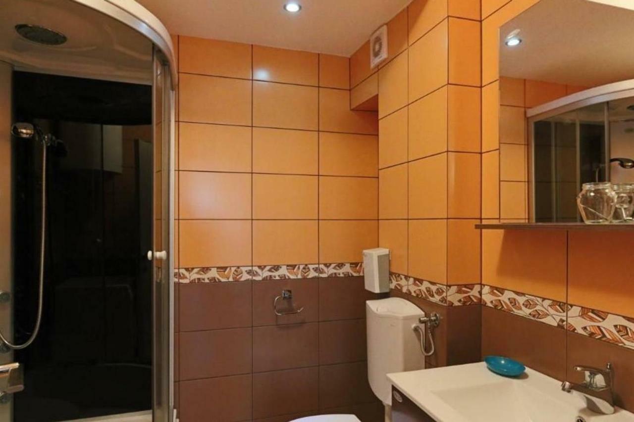 Sun Apartment Cattaro Esterno foto